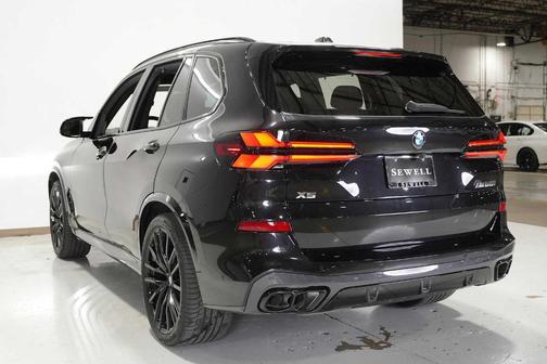 2024 BMW X5 M60i