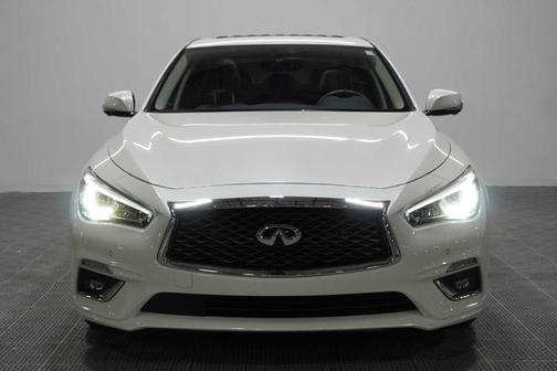 White 2018 INFINITI Q50 Hybrid Luxe