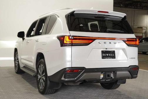 Eminent White Pearl 2024 Lexus LX 600 Premium