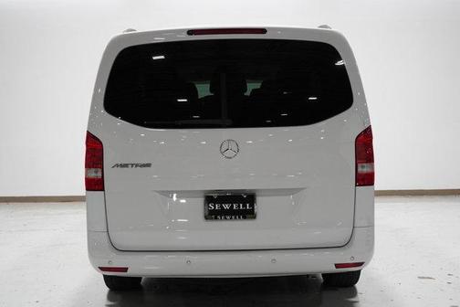 2017 Mercedes-Benz Metris Base
