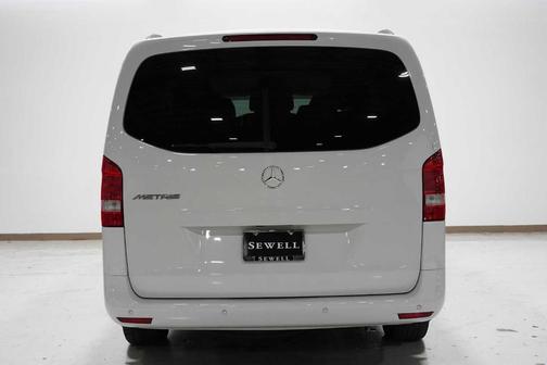 2017 Mercedes-Benz Metris Base