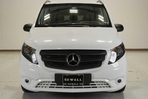 2017 Mercedes-Benz Metris Base