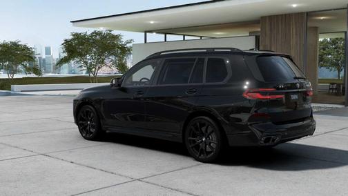 2026 BMW X7 M60i