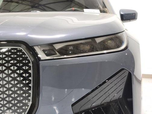 2025 BMW iX M60