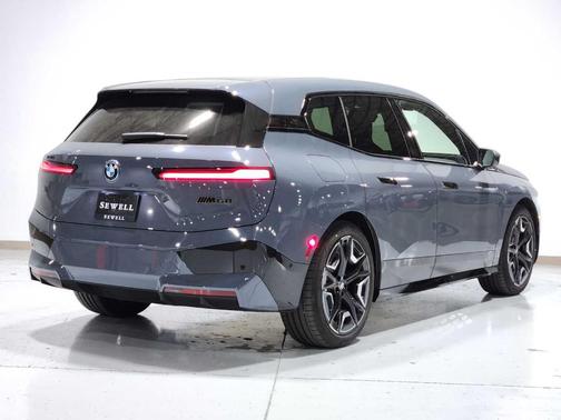 2025 BMW iX M60
