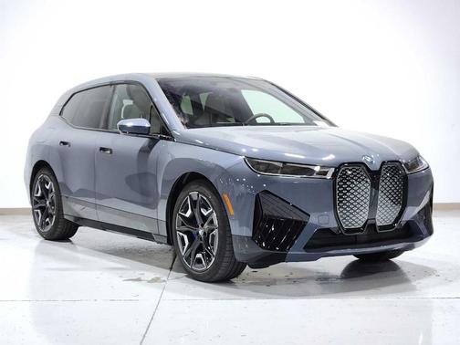 2025 BMW iX M60