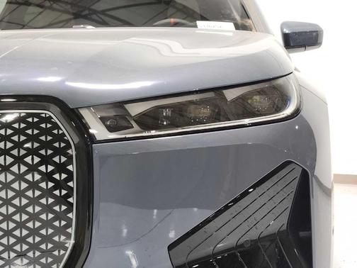 2025 BMW iX M60