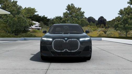 2025 BMW 750e xDrive