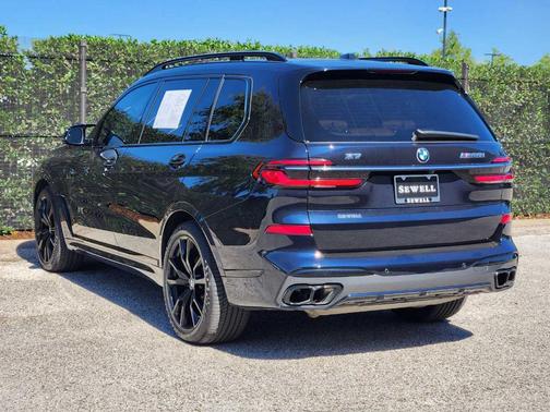 2023 BMW X7 M60i