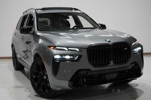 2024 BMW X7 M60i