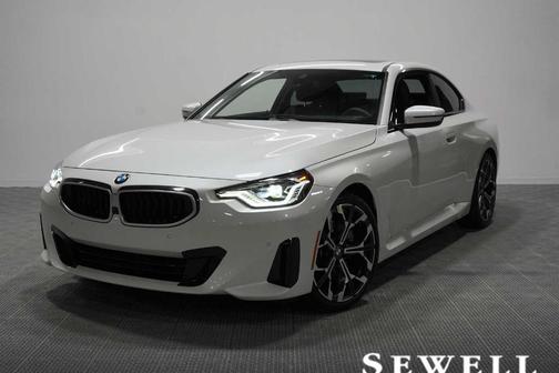 Mineral White Metallic 2025 BMW 230 i