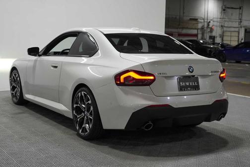 Mineral White Metallic 2025 BMW 230 i