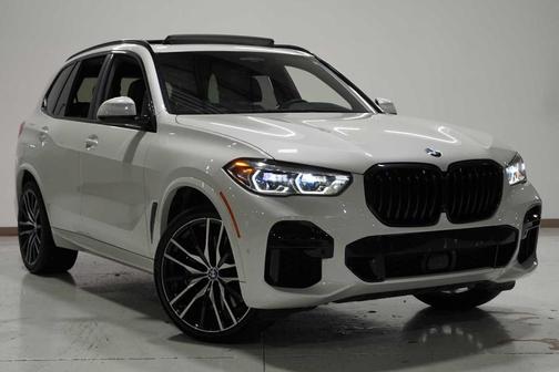 2022 BMW X5 M50i