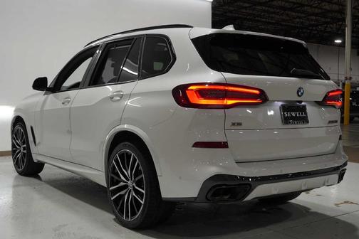2022 BMW X5 M50i