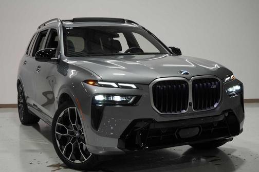 2025 BMW X7 M60i
