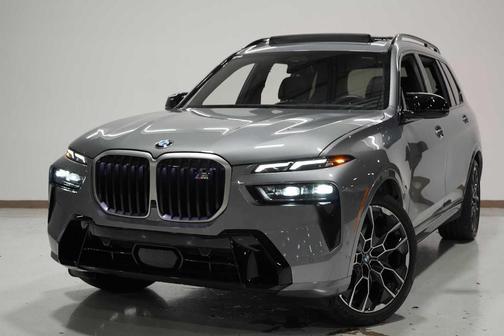 2025 BMW X7 M60i