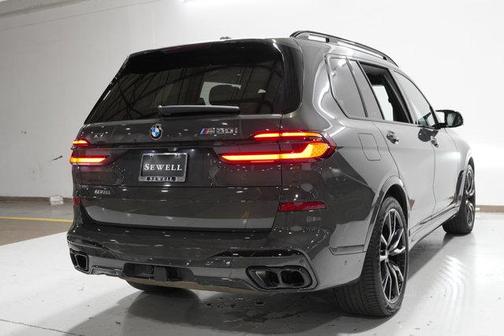 2024 BMW X7 M60i
