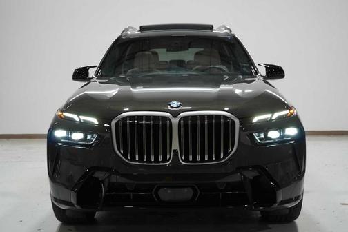 2024 BMW X7 M60i