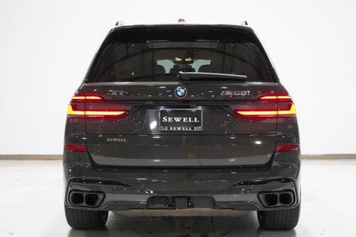 2024 BMW X7 M60i