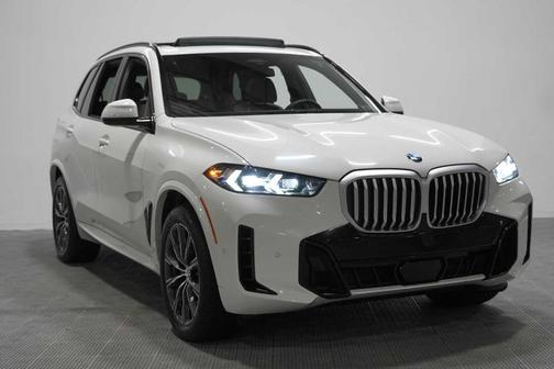 Alpine White 2026 BMW X5 xDrive40i