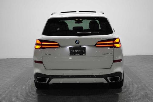 Alpine White 2026 BMW X5 xDrive40i