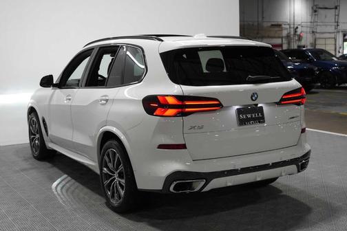 Alpine White 2026 BMW X5 xDrive40i