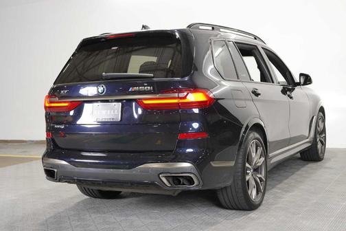 Carbon Black Metallic 2022 BMW X7 M50i