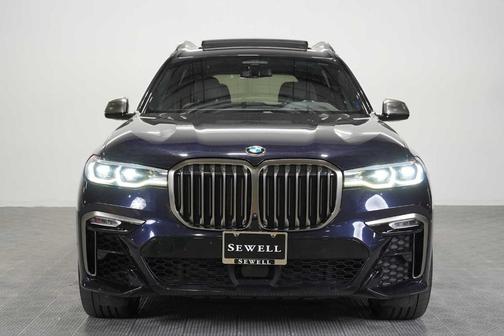 Carbon Black Metallic 2022 BMW X7 M50i
