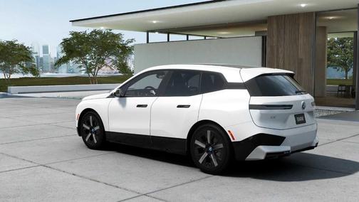 2025 BMW iX xDrive50