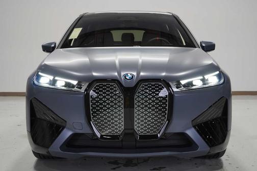 2025 BMW iX M60
