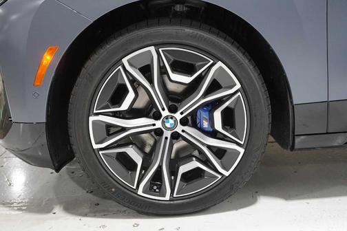 2025 BMW iX M60