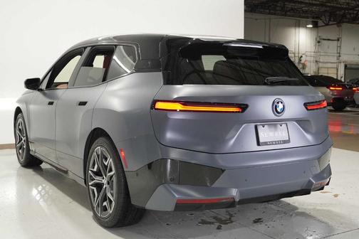 2025 BMW iX M60