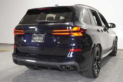 2025 BMW X5 M60i