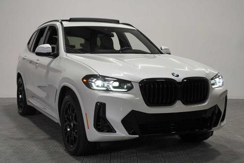 Mineral White Metallic 2024 BMW X3 xDrive30i