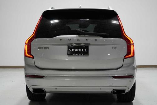 2019 Volvo XC90 T6 Momentum