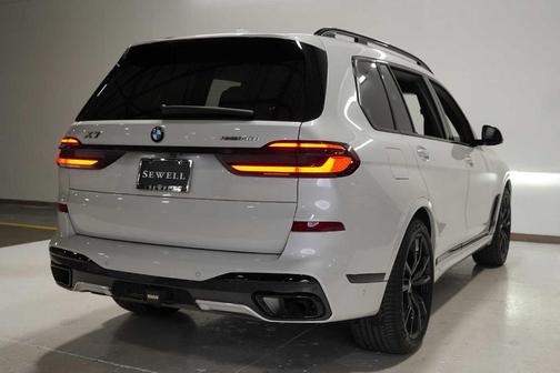 2024 BMW X7 xDrive40i