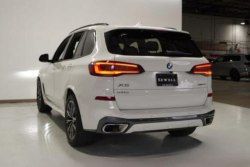 2023 BMW X5 sDrive40i