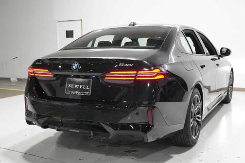 2025 BMW 540 i xDrive