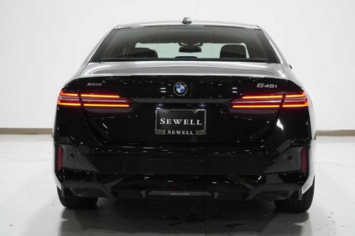 2025 BMW 540 i xDrive
