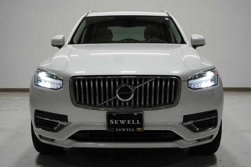 2022 Volvo XC90 T6 Inscription 7 Passenger
