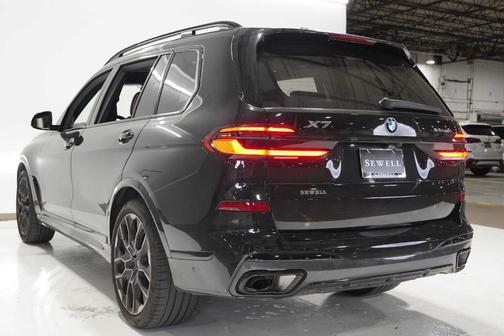 2025 BMW X7 xDrive40i