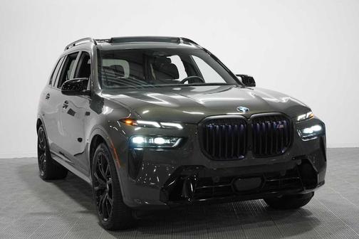 Gray Metallic 2024 BMW X7 M60i