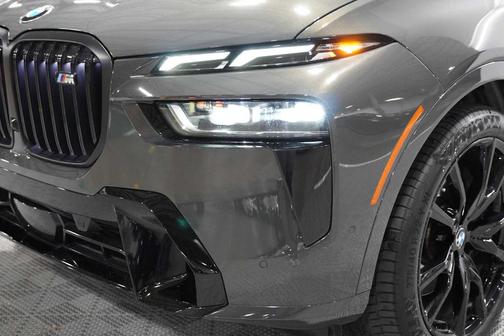 Gray Metallic 2024 BMW X7 M60i