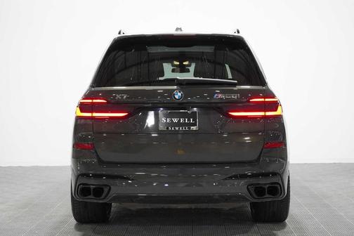 Gray Metallic 2024 BMW X7 M60i