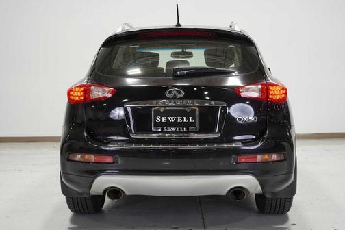 2016 INFINITI QX50 Base