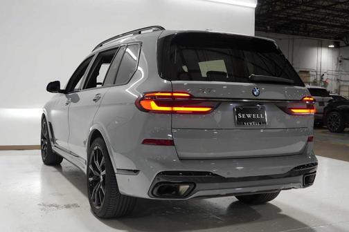 2023 BMW X7 xDrive40i