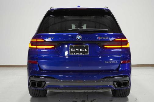 2024 BMW X7 M60i