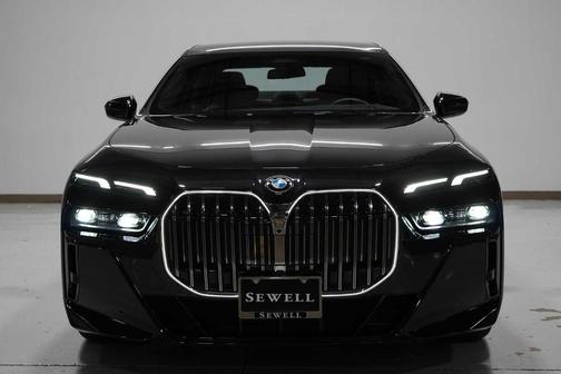 2024 BMW 740 i