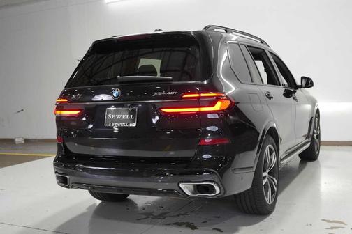 2025 BMW X7 xDrive40i
