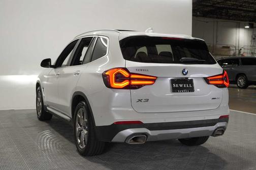 Mineral White Metallic 2024 BMW X3 xDrive30i